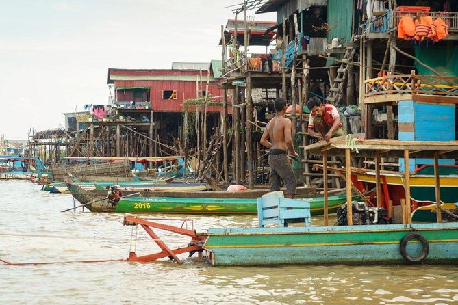 Kampong Phluk Floating Village Tour by Boat - The ride from Siem Reap to the water