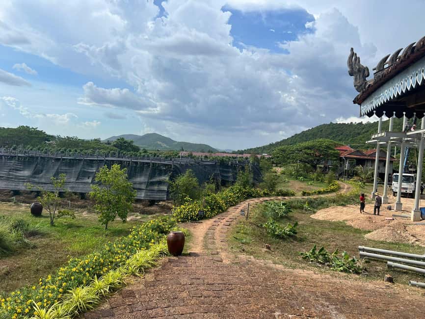 Kampot-Phnom Penh include Pepper farm Tour, Salt field, Lake - Key details at a glance