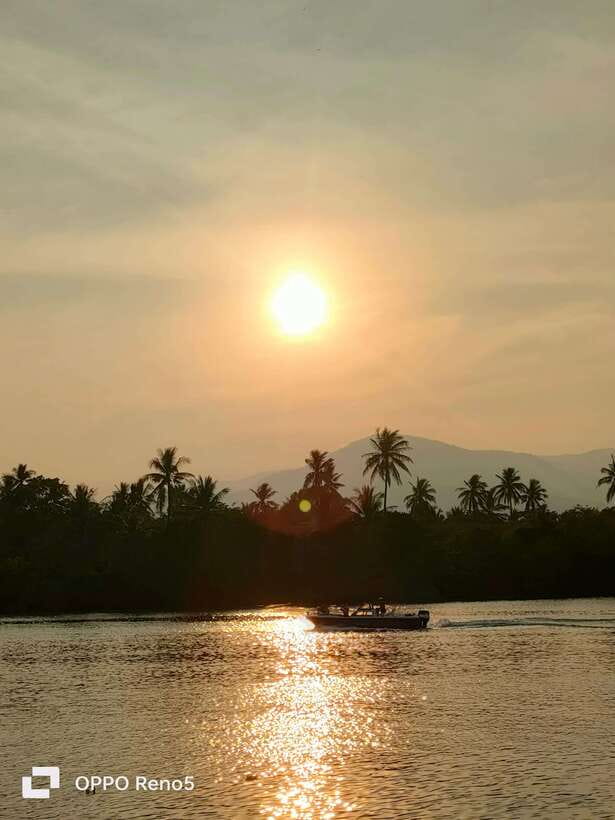 Kayaking tour around green cathedral - What to bring for a dry and comfortable trip