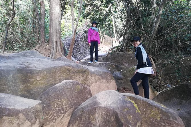 Kbal Spean, Banteay Srei & Banteay Samre temple - Banteay Srei rewards a slow look at the walls