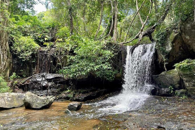 Kbal Spean Lingar River, Banteay Srei Temple & Pre Rup Tour - Why Kbal Spean gives this tour its character
