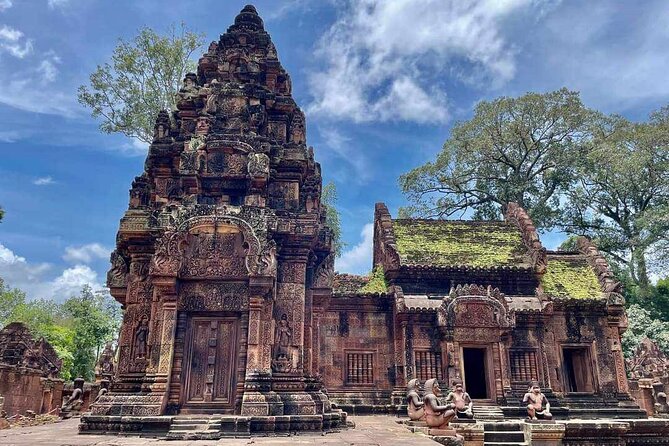 Kbal Spean Lingar River, Banteay Srei Temple & Pre Rup Tour - Banteay Srei and the fine work of pink sandstone