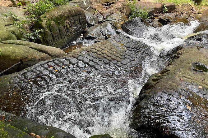 Kbal Spean Lingar River, Banteay Srei Temple & Pre Rup Tour - The guides: Naga, Pedro, and a personal style