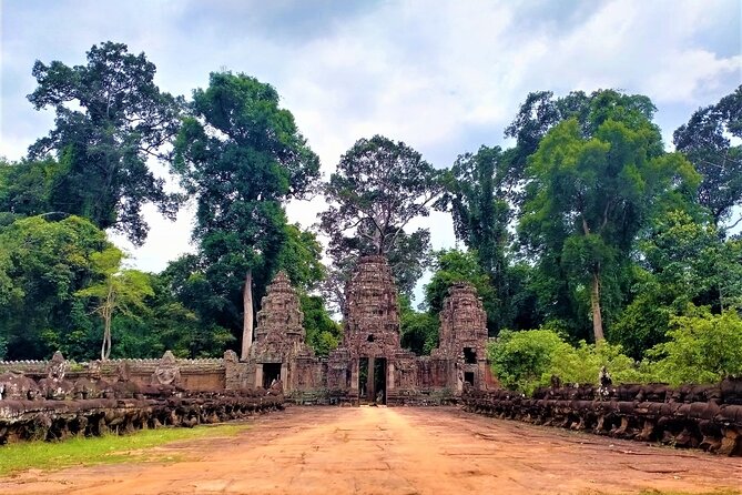 Kbal Spean Trekking Tour with Banteay Srei and Landmine Museum - Practical planning for a smoother day