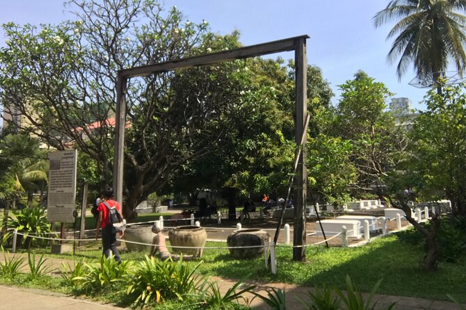 Khmer Rouge, genocide museum &killing field tour - Tuol Sleng and the S-21 prison visit