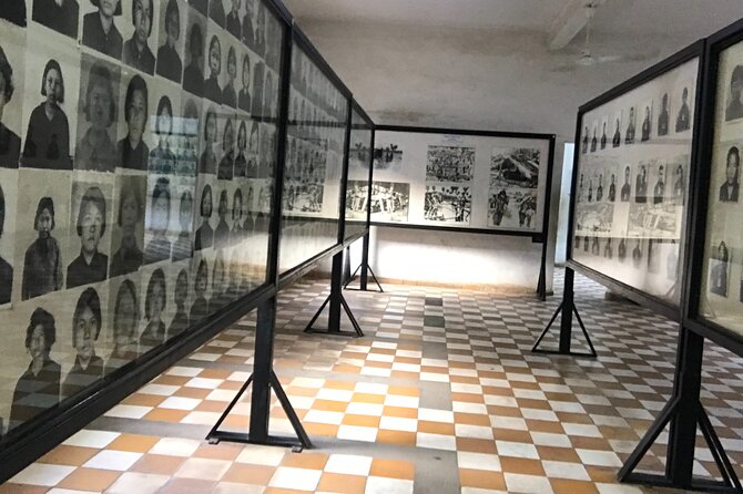 Khmer Rouge, genocide museum &killing field tour - A private car, a licensed guide, and a flexible pace