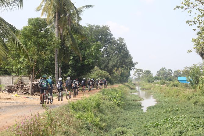 Killing Field & Paddy Rice Fields Tuk Tuk Adventure - Practical details that affect your comfort