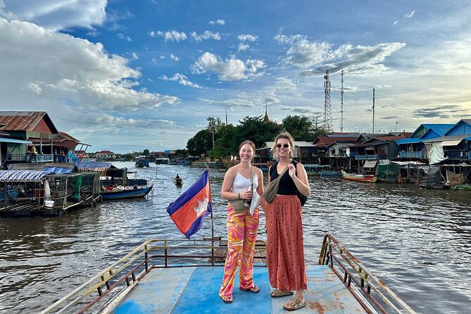 Kompong Phluk Floating Village Half-Day Tour ( Morning / Sunset ) - Entering Kompong Phluk by motorized boat