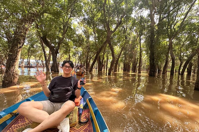 Kompong Phluk Floating village & Mangrove forest cruise - What the guide adds to the experience