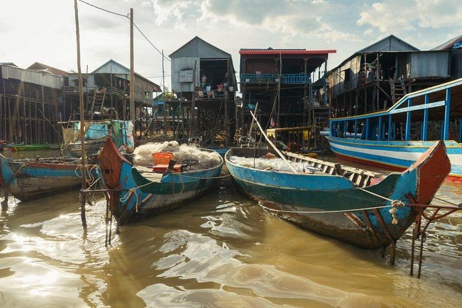Kompong Phluk Floating Village Private Half-Day Tour - A local market and everyday details