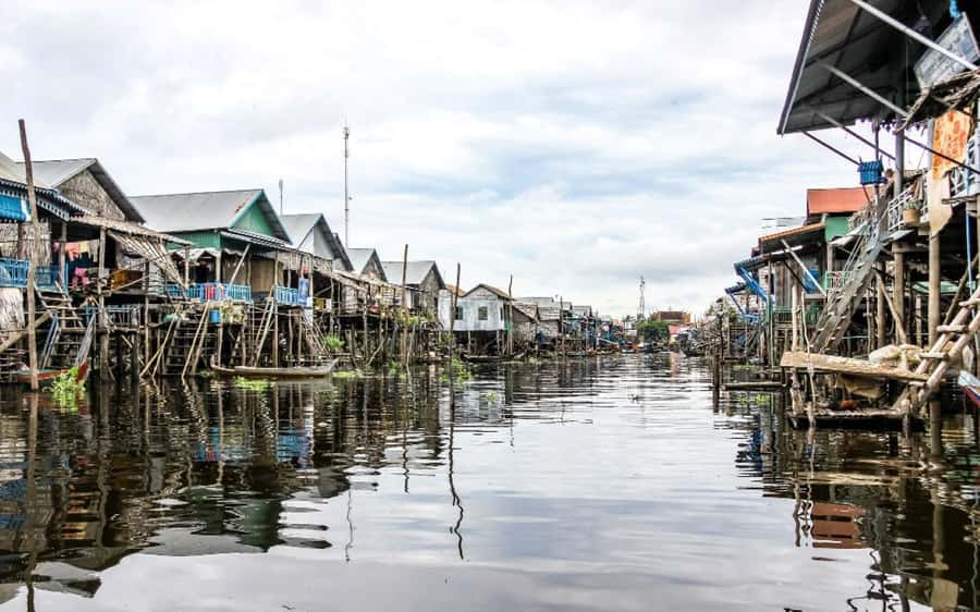Kompong Pluk Tour - Cruising onto Tonle Sap Lake