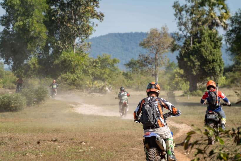 Krong Siem Reap: Kulen Mountain Trails Dirt Bike Adventure - The River of 1000 Lingas and its carved riverbed
