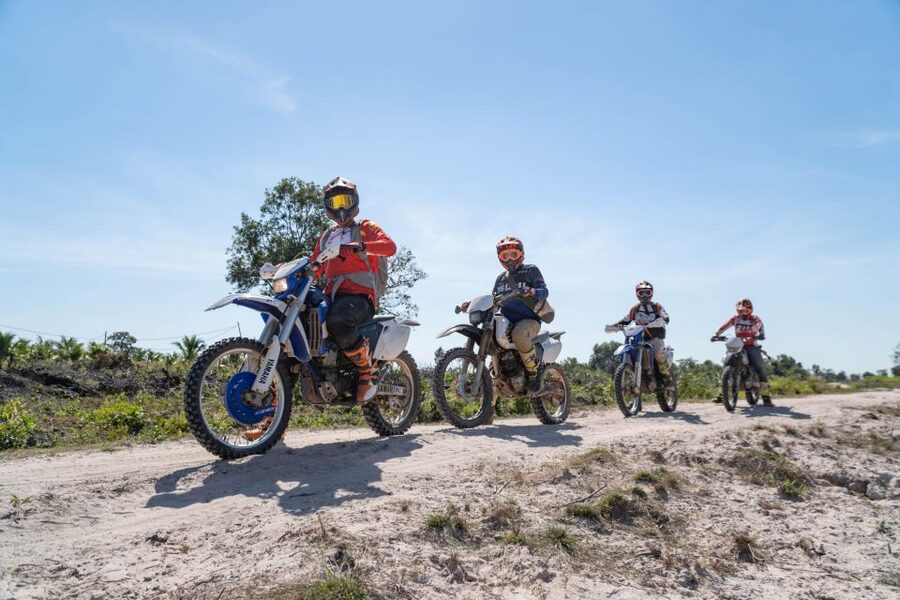 Krong Siem Reap: Kulen Mountain Trails Dirt Bike Adventure - Preah Ang Thom and the reclining Buddha