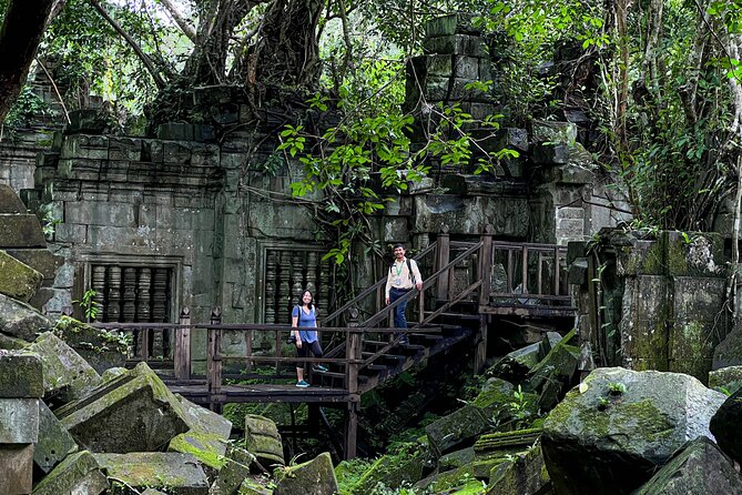Kulen Mountain with Beng Mealea and Banteay Srei Full Day Tour - Banteay Srei rewards an early arrival