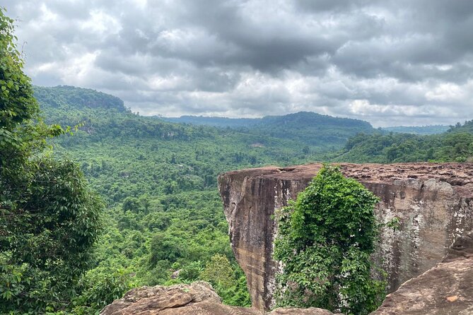 Kulen Mountain With Ticket included Plus Banteay Srei Temple Tour - Preah Ang Thom explains Kulen’s spiritual importance