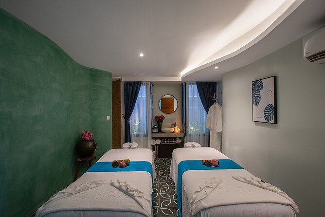 Lomi-Lomi Massage – Body Massage - Arriving at Samatha Spa on St 278