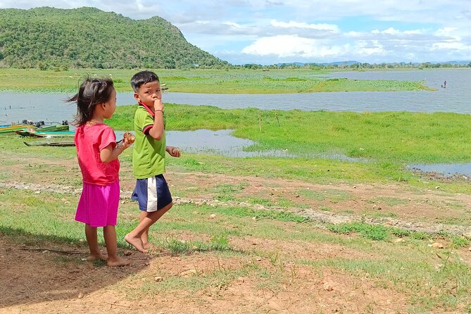 Morning Tour,Ak Phnom temple,Rice wine,Rice Paper, killing Field - Key points to know before you book