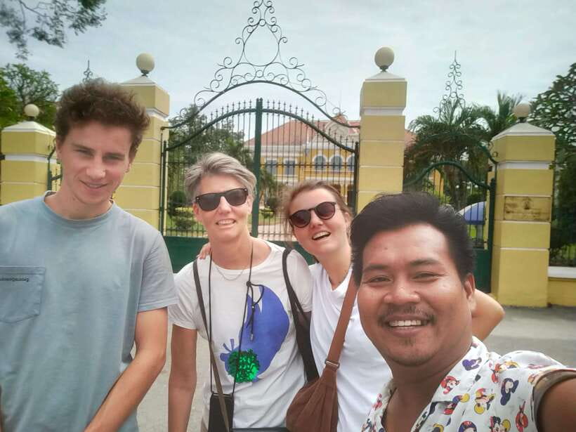 Morning Tuk tuk: City, Handicrafts, Killing field, Temples - What the $20 price includes