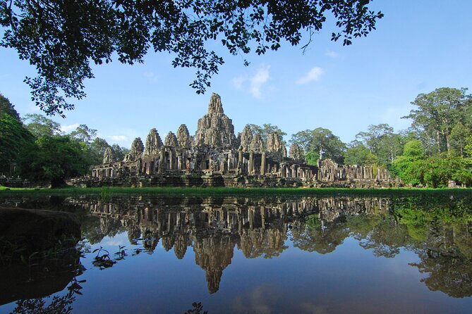 One Day Private Guide Tour of Angkor Thom, Bayon, Ta Phrom & Angkor Wat - Why the private format matters at Angkor