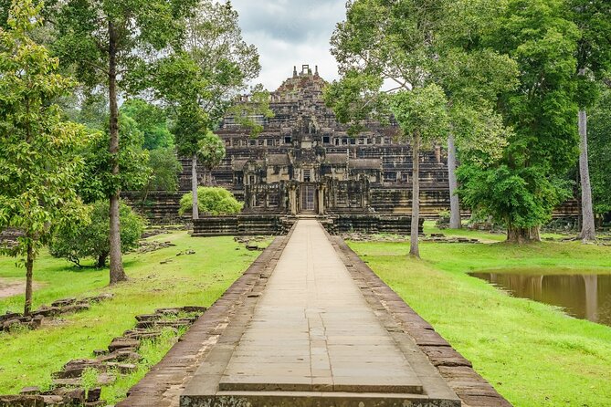 One Day Private Guide Tour of Angkor Thom, Bayon, Ta Phrom & Angkor Wat - The royal terraces and the center of power