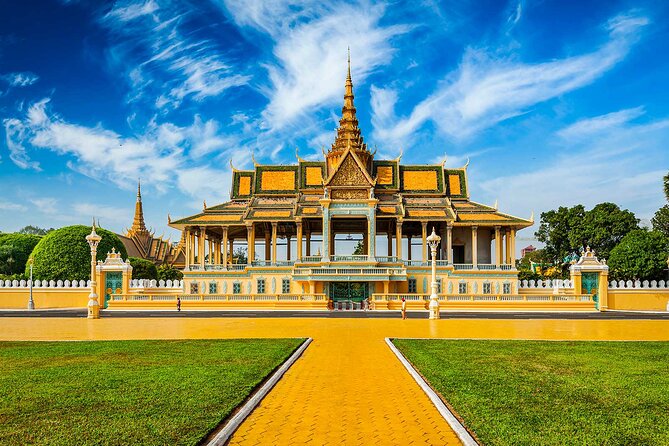 One Day Private Guide Tours History in Phnom Penh Incl. admission - The Royal Palace and Silver Pagoda