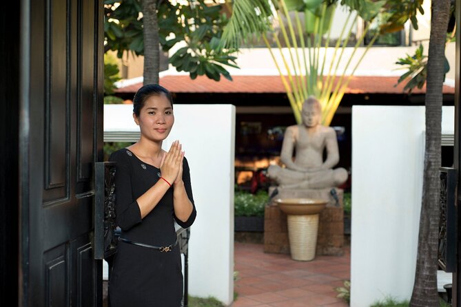 One Day Private Guide Tours History in Phnom Penh Incl. admission - Wat Phnom, the city’s namesake