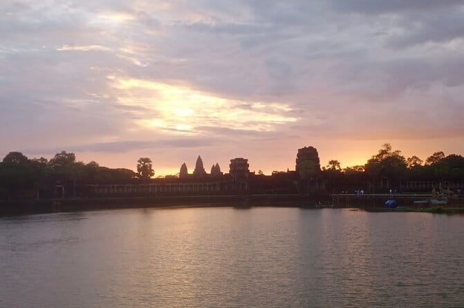 One Day Sunrise Private Tour at Angkorwat with Major Temples - Is the $45 tour a good buy?