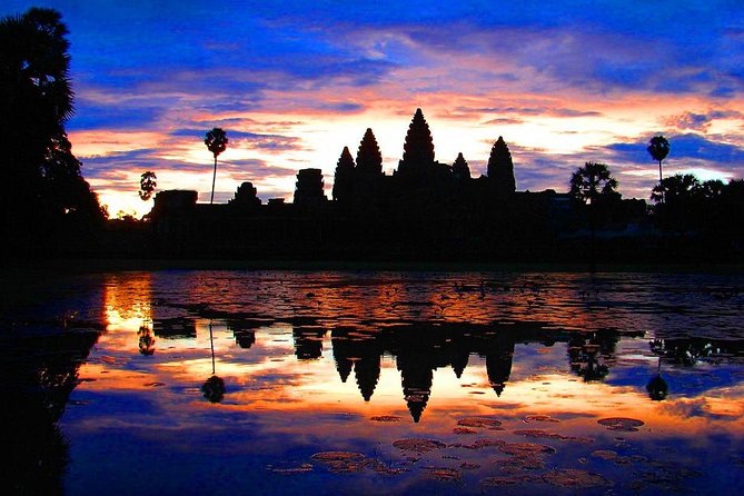 One Day tour with sunrise in car with A/C or Van & Guide. - What your guide adds to the day