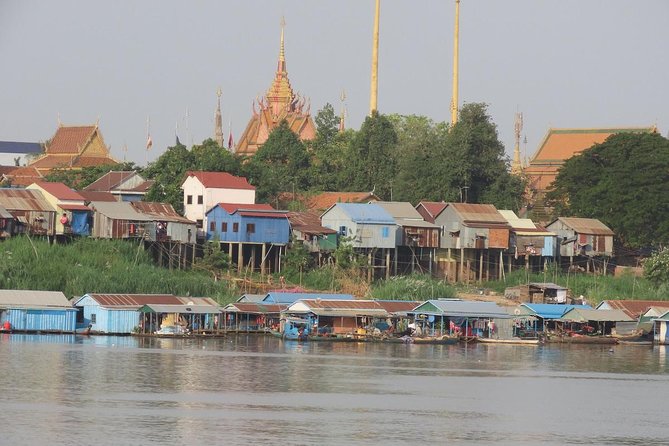 Oudong Mountain And Floating Village Cycle Tour - Lunch at a local Khmer restaurant