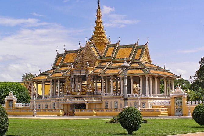 Oudong Temples & Phnom Prasith Private Tour from Phnom Penh - Who should book this Oudong tour?