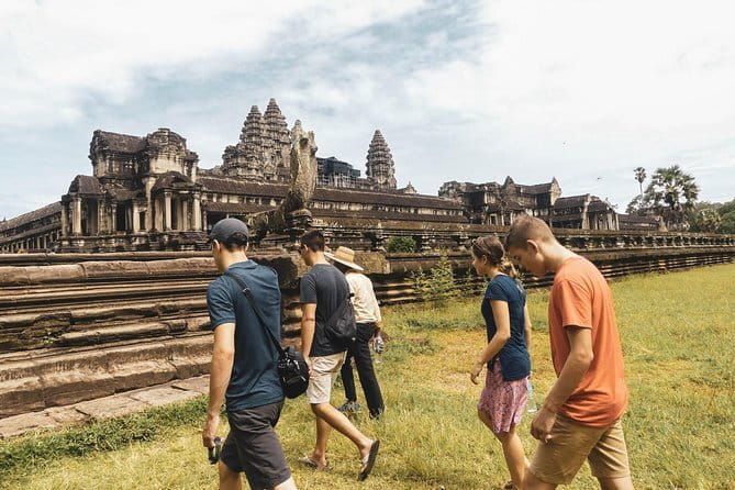 Personalised Angkor Wat Sunrise Off-the-Beaten Track Tour - A 5:00 AM start for Angkor Wat sunrise