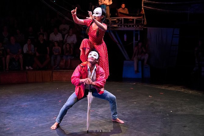 Phare, The Cambodian Circus with Round-Trip Tuk Tuk Transfer - Staying comfortable in Siem Reap’s evening heat