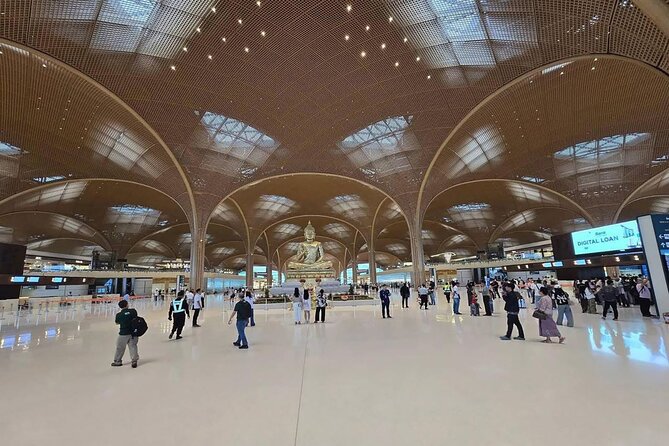 Phnom Penh Airport (KTI) Private Hotel Pickup or Drop-off - Clean cars, luggage help, and basic comfort