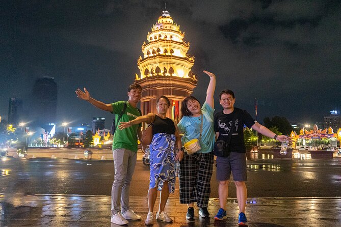 Phnom Penh Evening Food Tour - Inclusive 5 stops local Tastings - Num Banh Chok at Wat Botum Park