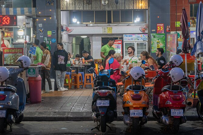 Phnom Penh Evening Foodie Vespa Tour / Tuk Tuk Available - First tastes around Phnom Penh