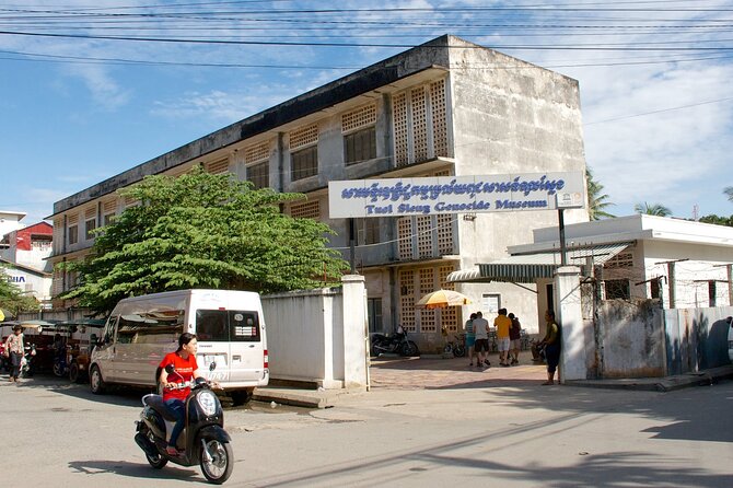 Phnom Penh Full Day Private Tour By Tuk Tuk or Taxi Car - Royal Palace and Silver Pagoda