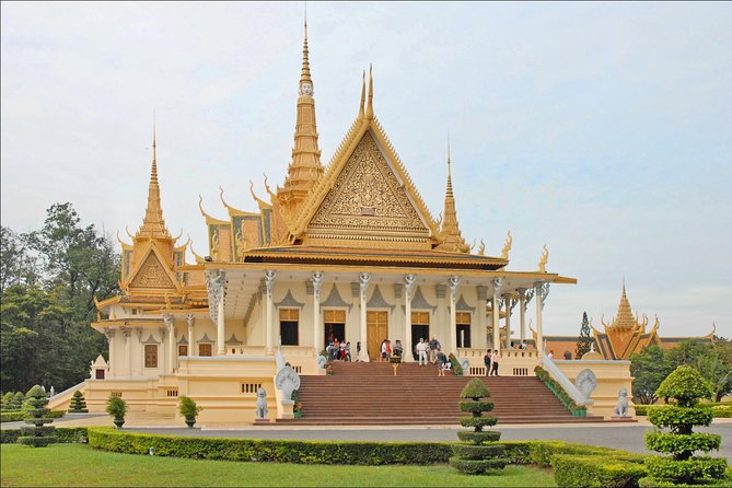 Phnom Penh Full Day Private Tour Included All Admission Tickets - Monuments to independence and King Father Sihanouk
