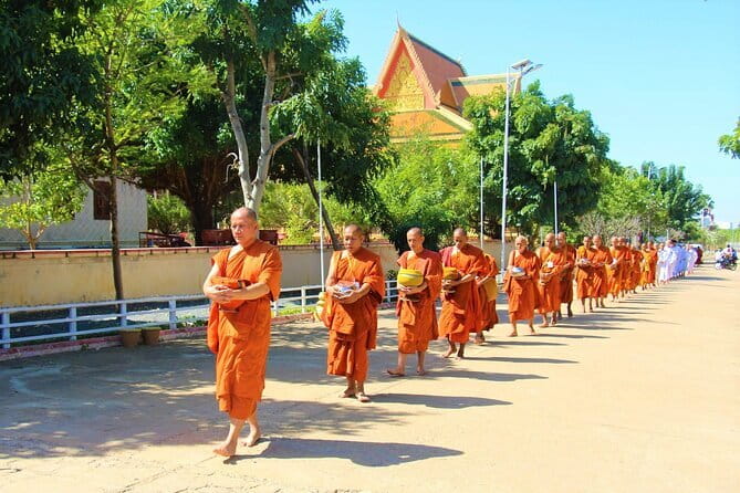 Phnom Penh: Highlights Tour Including National Museum - Independence Monument and Cambodia’s modern story
