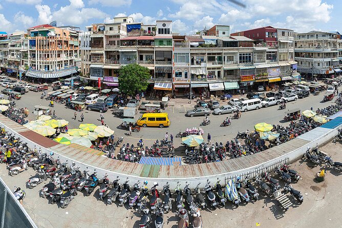 Phnom Penh Intercity - Leaving Siem Reap in a private car