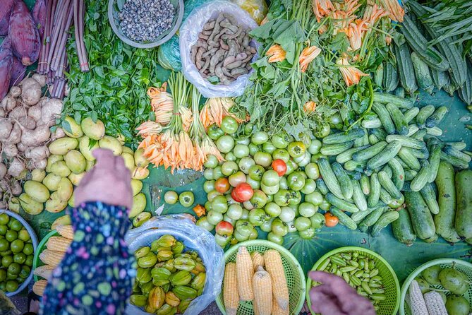 Phnom Penh Morning Market & Food Tour by Tuktuk - Includes All Food & Drinks! - What makes this Phnom Penh food tour worth your morning