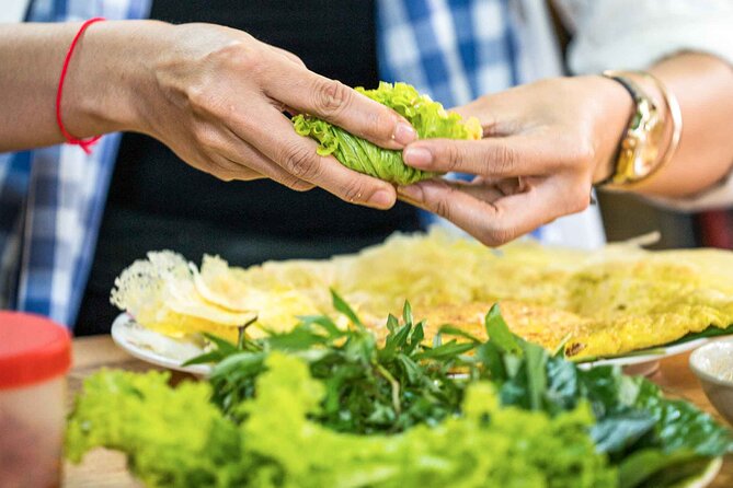 Phnom Penh Morning Market & Food Tour by Tuktuk - Includes All Food & Drinks! - The guide makes the difference