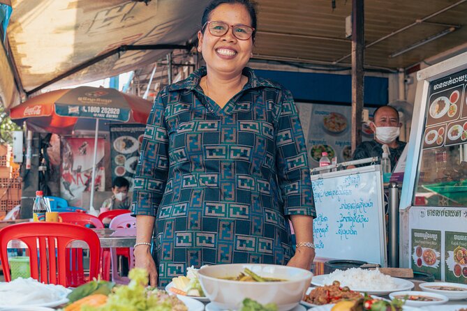 Phnom Penh’s Culinary Underground: Local Food Tour by Tuk-tuk - Stop five: Fish amok and local curry at Eleven One Kitchen