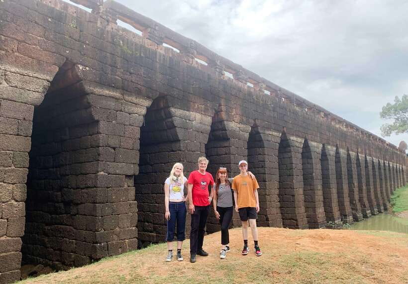 Phnom Penh - Siem Reap Road Transfer Plus Sightseeing - Turning a six-hour road trip into a Cambodian day