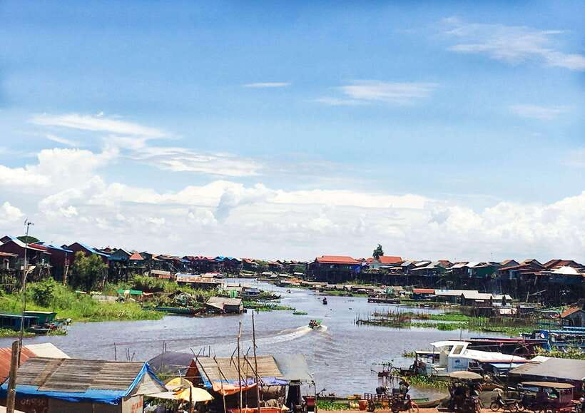 Phnom Penh - Siem Reap Road Transfer Plus Sightseeing - Skoun Market and the famous fried spiders