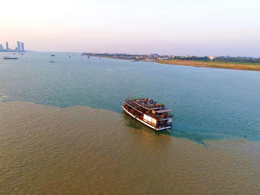 Phnom Penh: Sunset Cruise with Unlimited Beer &Fruit platter - Should you book it?