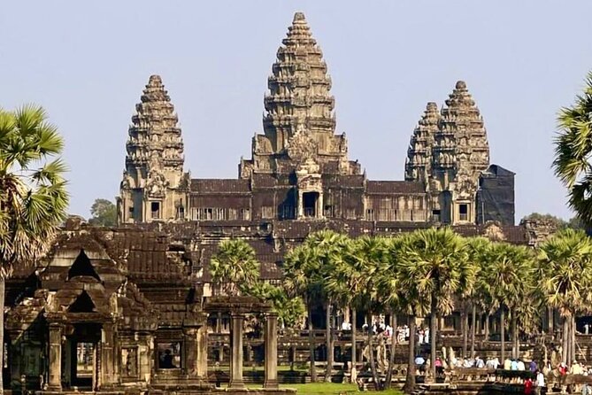 Phnom Penh to Siem Reap, Angkor Wat & Return, 2 Day Private Tour - Oudong Hill and Cambodia’s former royal capital