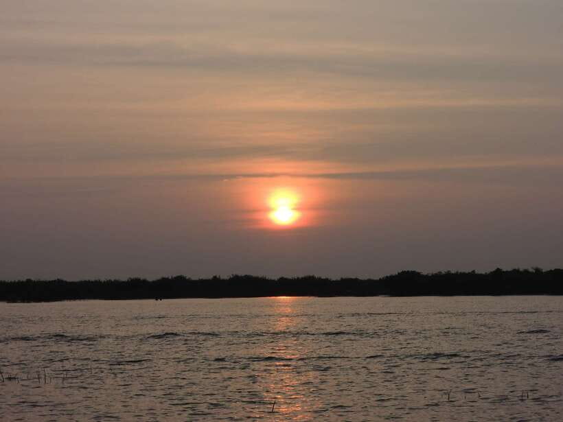Phnom Penh to Siem Reap cruise/land tour (one way) - Boarding the Mekong Tara vessels