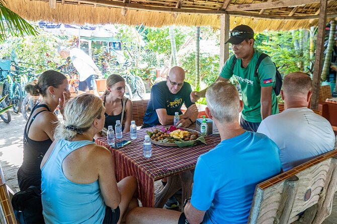 Phnom Penh to Silk Island Sunset Bike Tour/ E-Bike or Tuk Tuk - Guide quality and the human side of the tour