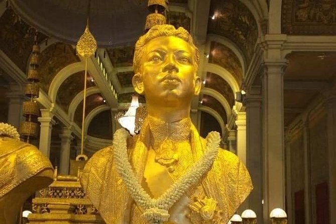 Phnom Penh Vital Discovery-Full Day Tour (Including all services) - River views, Sisowath Quay, and Independence Monument