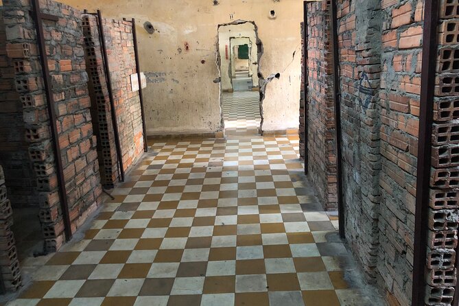 Phnompenh a full day tour excursive with guide and driver - Guide style and what to ask for